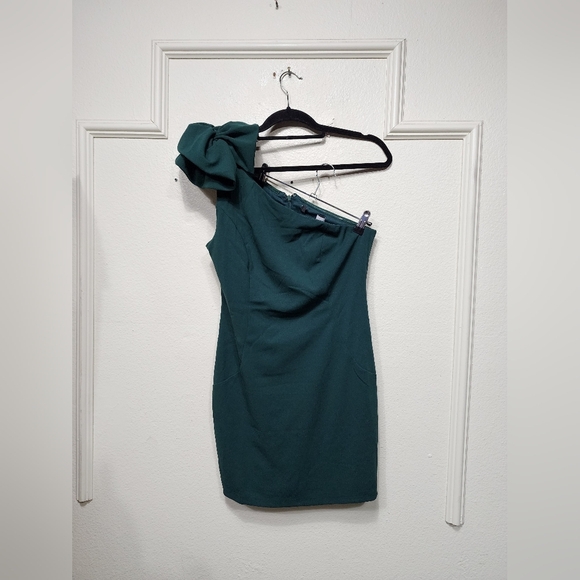 Lulus Unstoppable Stunner Hunter Green Ruffled One-Shoulder Mini Dress L Wedding - Picture 6 of 9